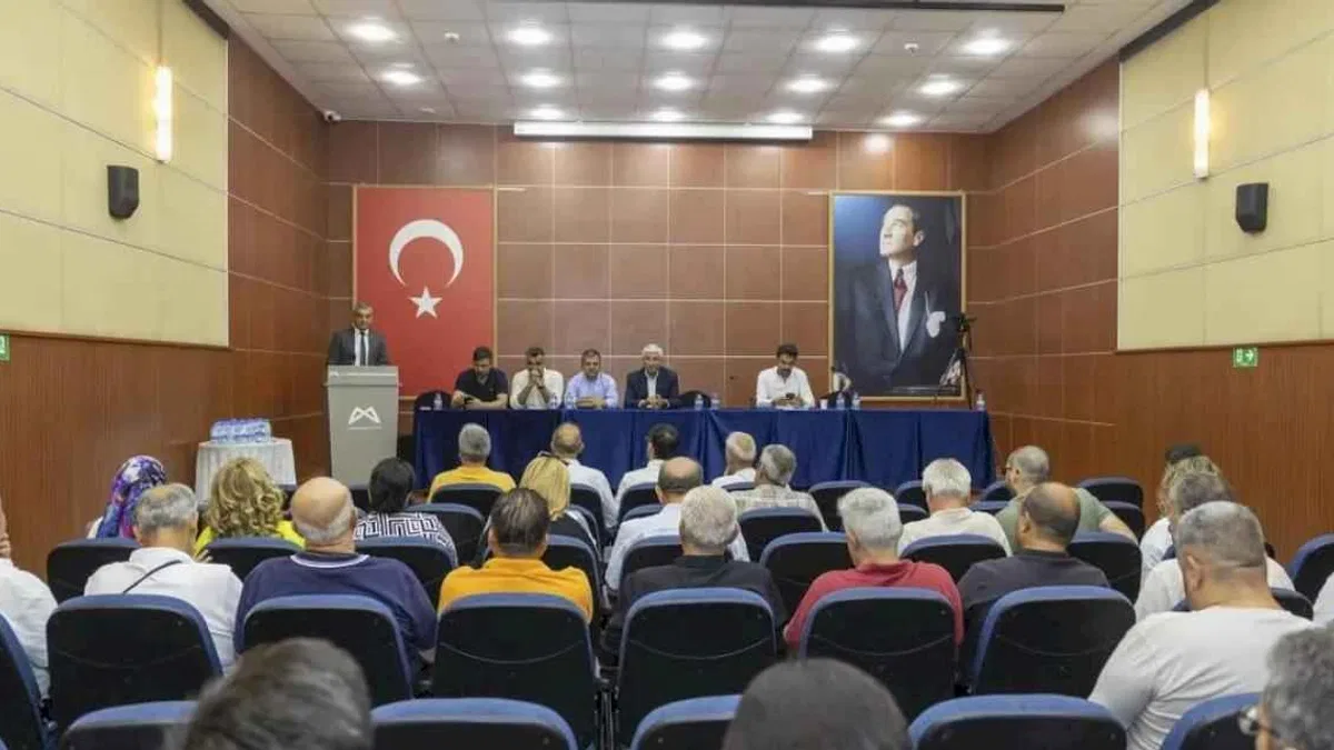 Mersin Büyükşehir’den Akdeniz’de muhtarlarla verimli istişare toplantısı