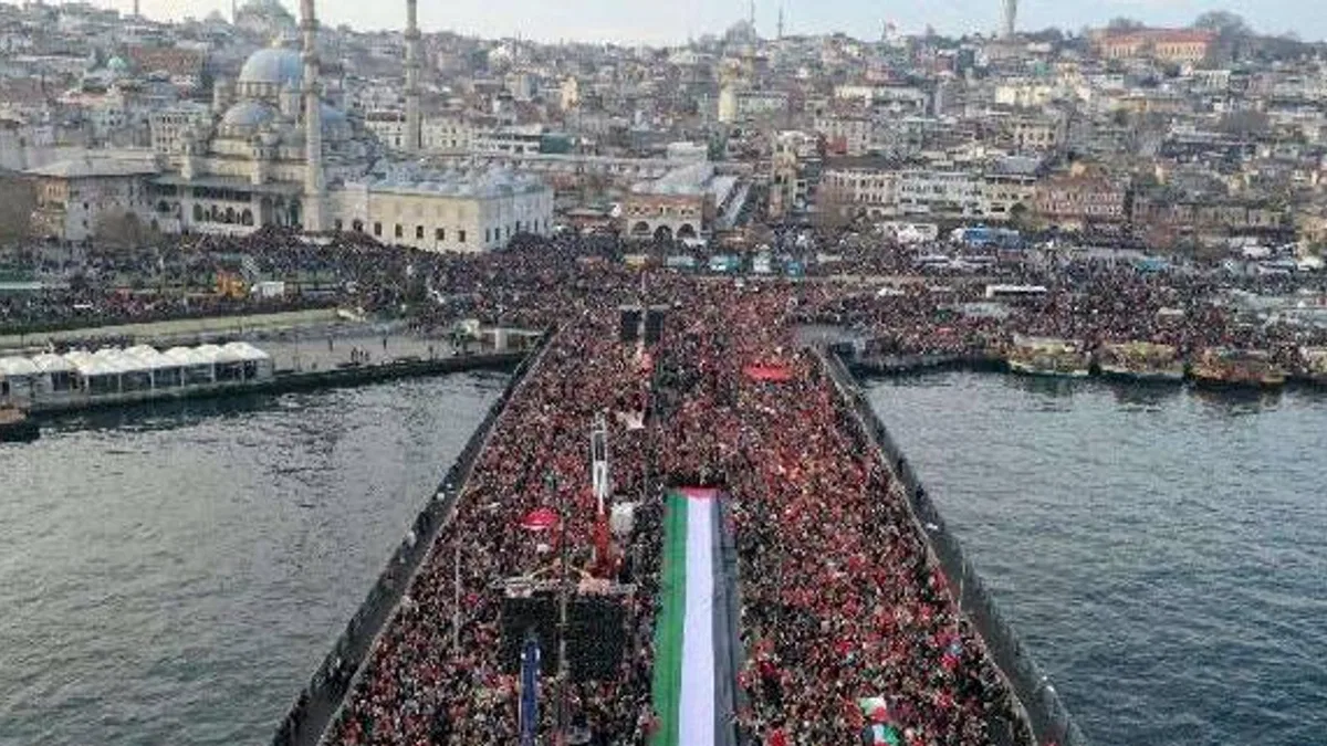 Tarihi yürüyüşten haykırdılar!
