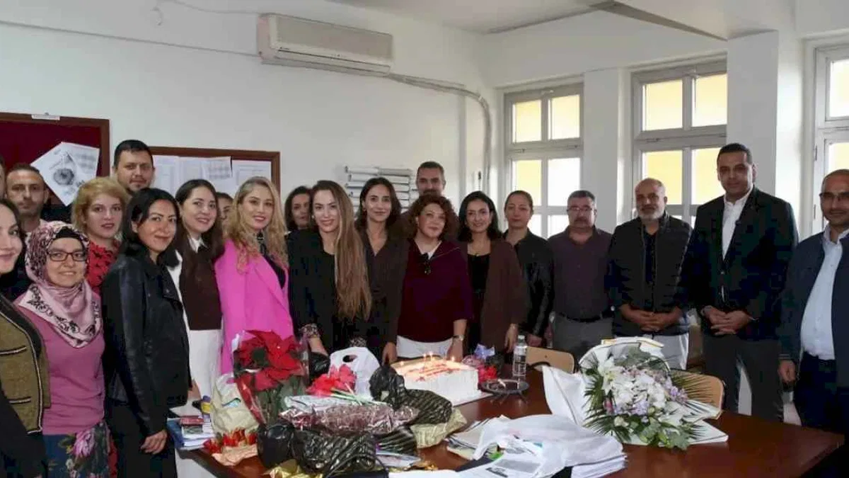 İzmir Çiğli’de Öğretmenler Günü fidanlarla kutlandı