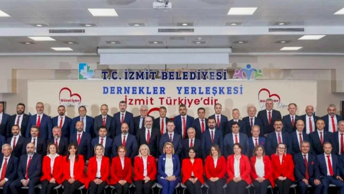 İzmit yeni döneme güçlü kadro ile başlıyor