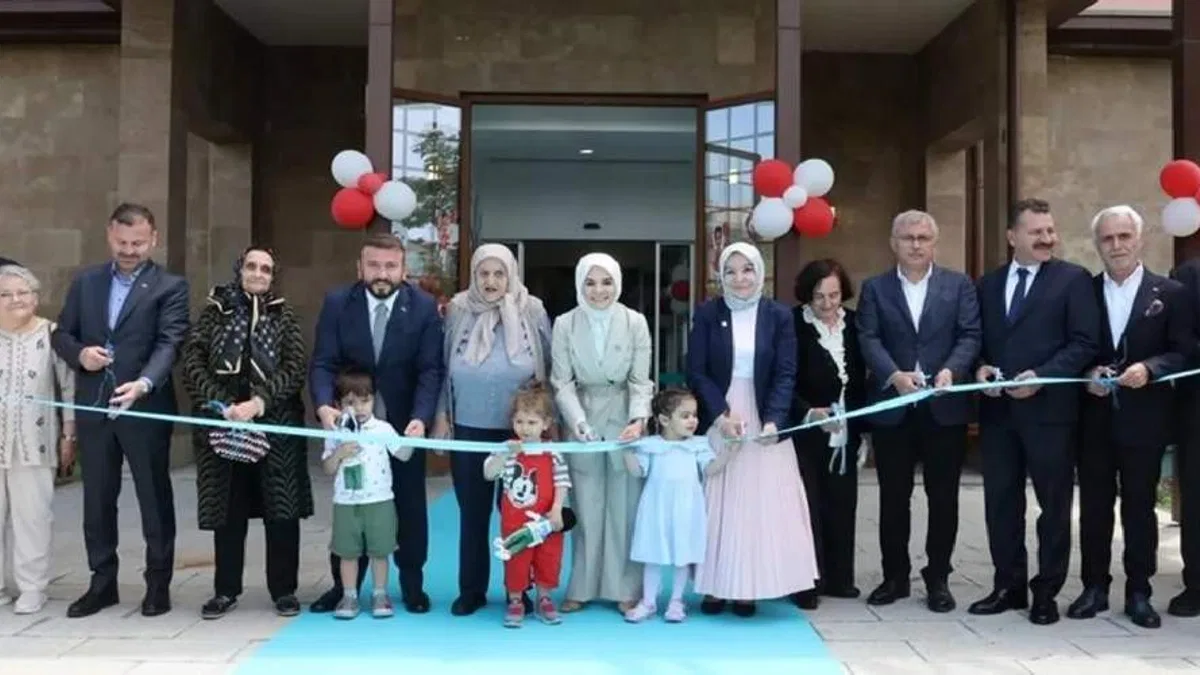 Bakan Göktaş, Darülaceze'de kreş açılışına katıldı