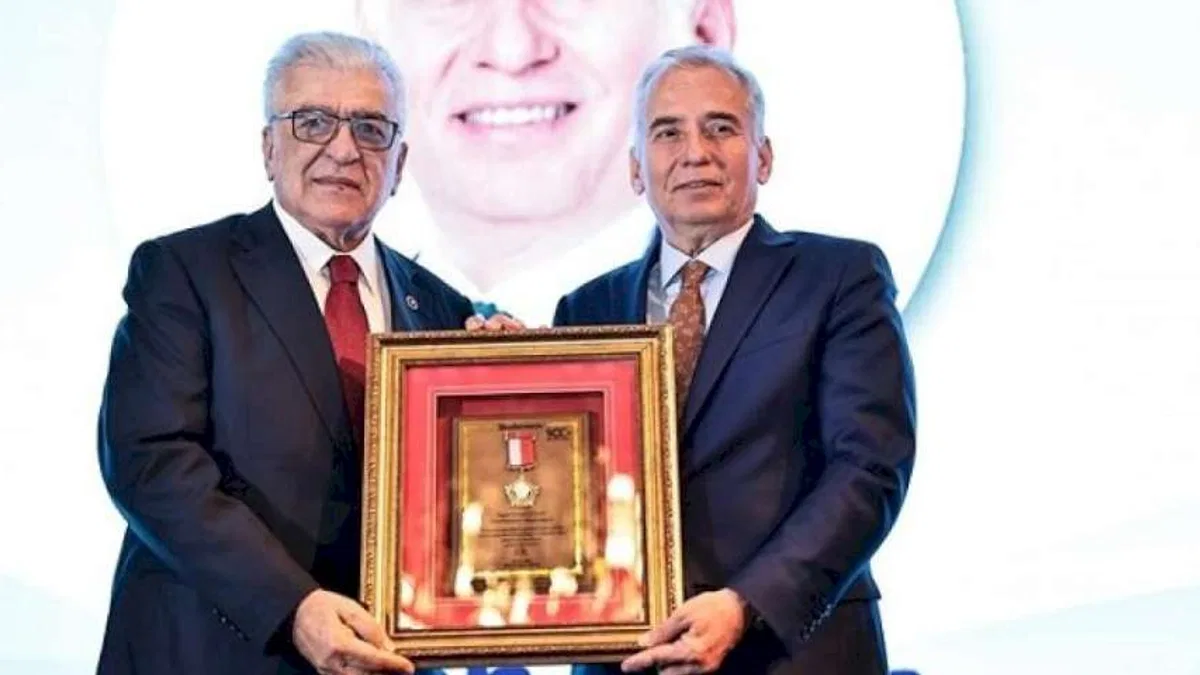 Osman Zolan'a Avrasya Hizmet Ödülü