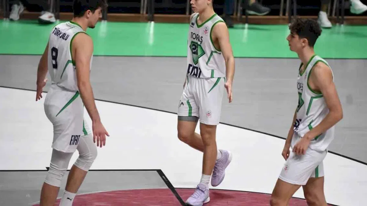 TOFAŞ Basketbol Gençler Ligi’ne galibiyetle başladı