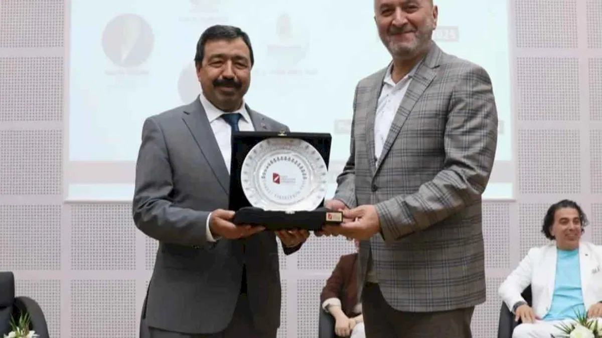 İzmir Kâtip Çelebi Üniversitesi tarafından aile paneli düzenlendi