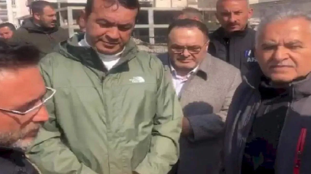 Kayseri Büyükşehir'den Elbistan'a konteynır çarşı
