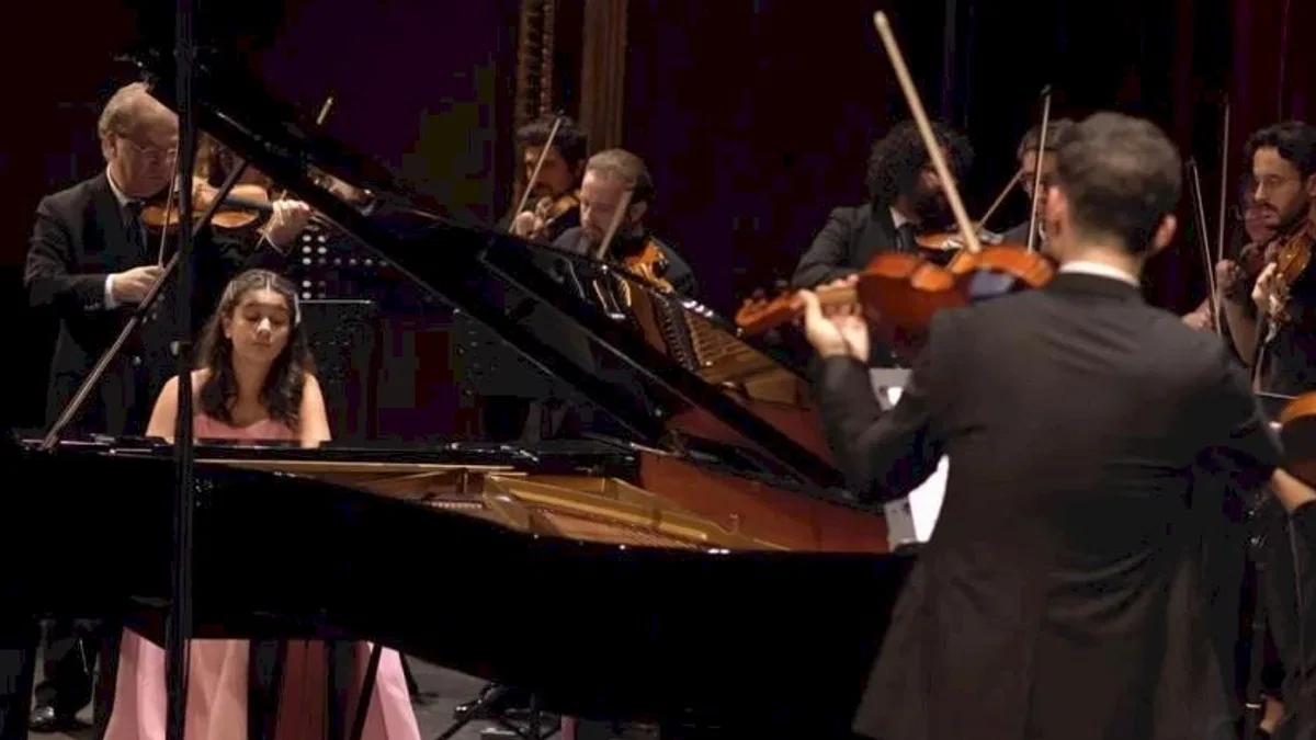 12 yaşındaki piyanist iki konserle sahnede