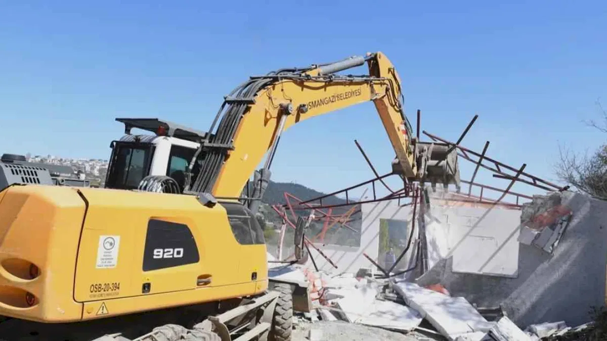 Bursa Osmangazi'de 25 kaçak yapı yıkıldı!