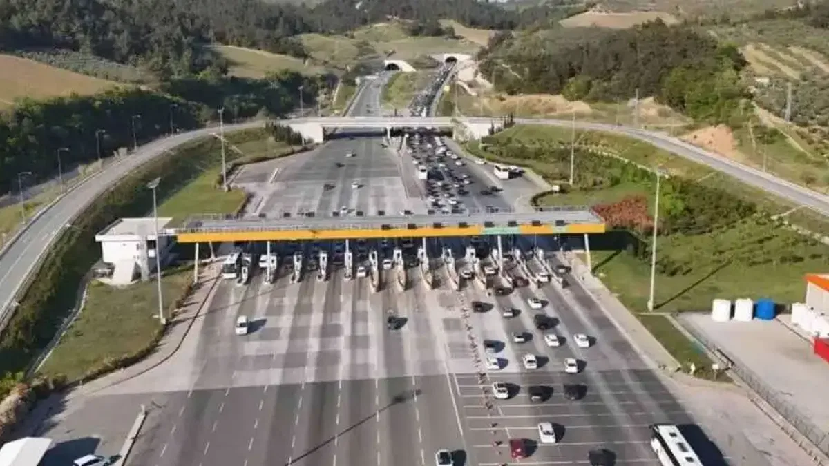 570 milyon araç otoyollardan geçti