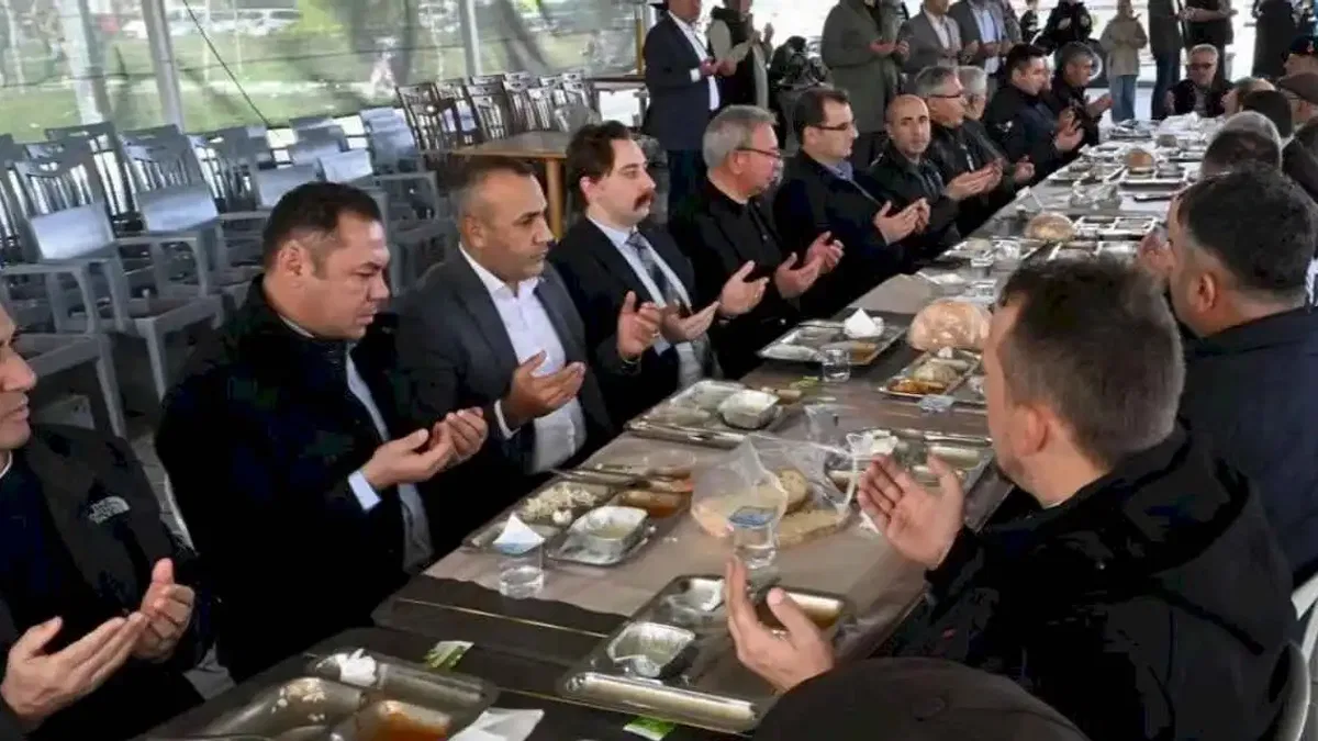 Manisalı şehit Özdemir için hayır yemeği