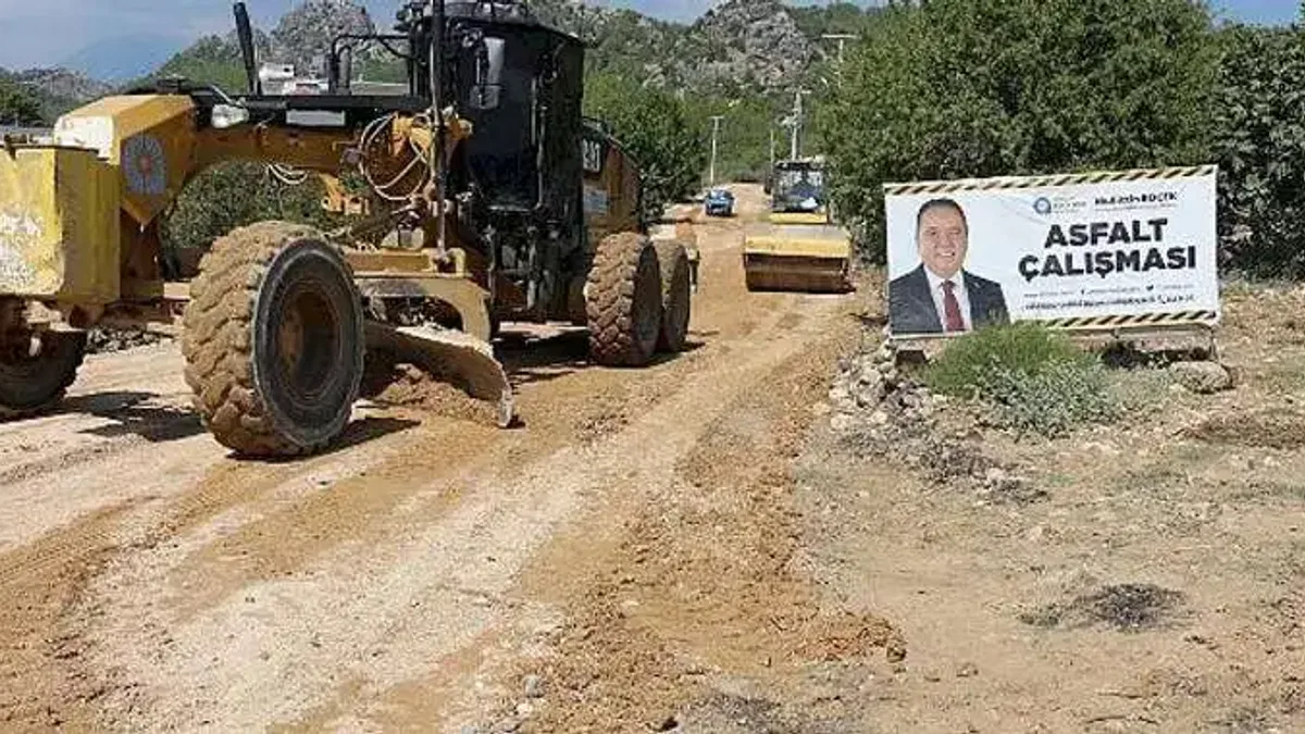 Antalya Büyükşehir'den Serik kırsalına asfalt