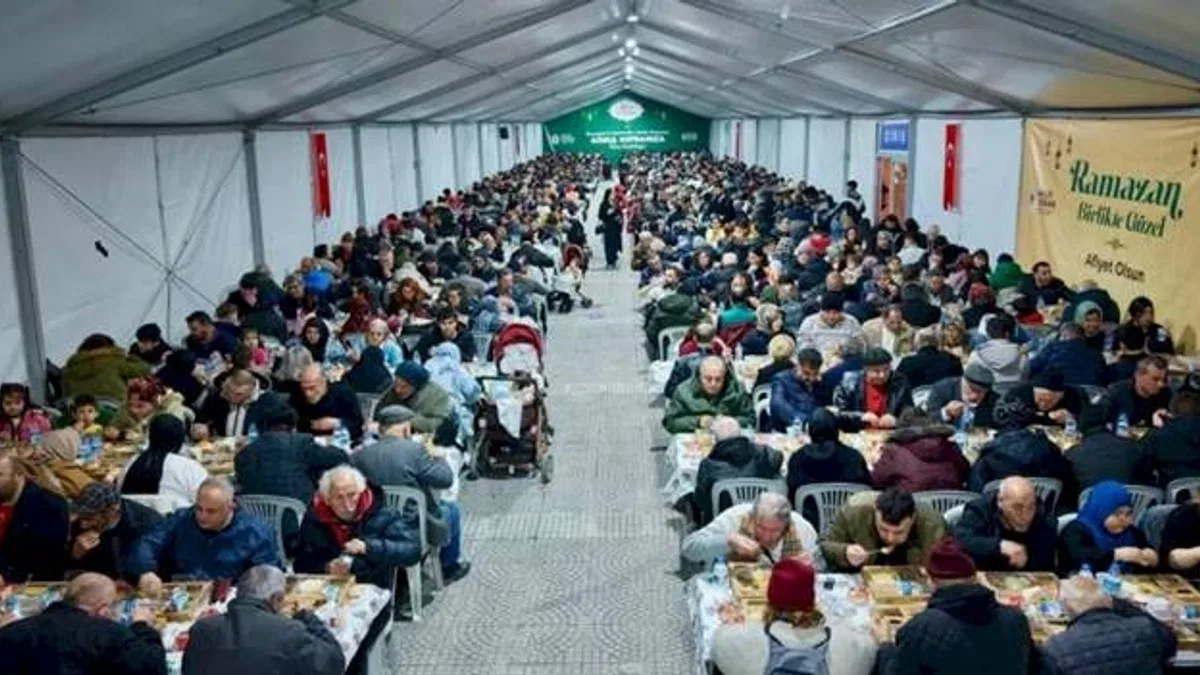 Samsun'da iftar çadırlarına yoğun ilgi