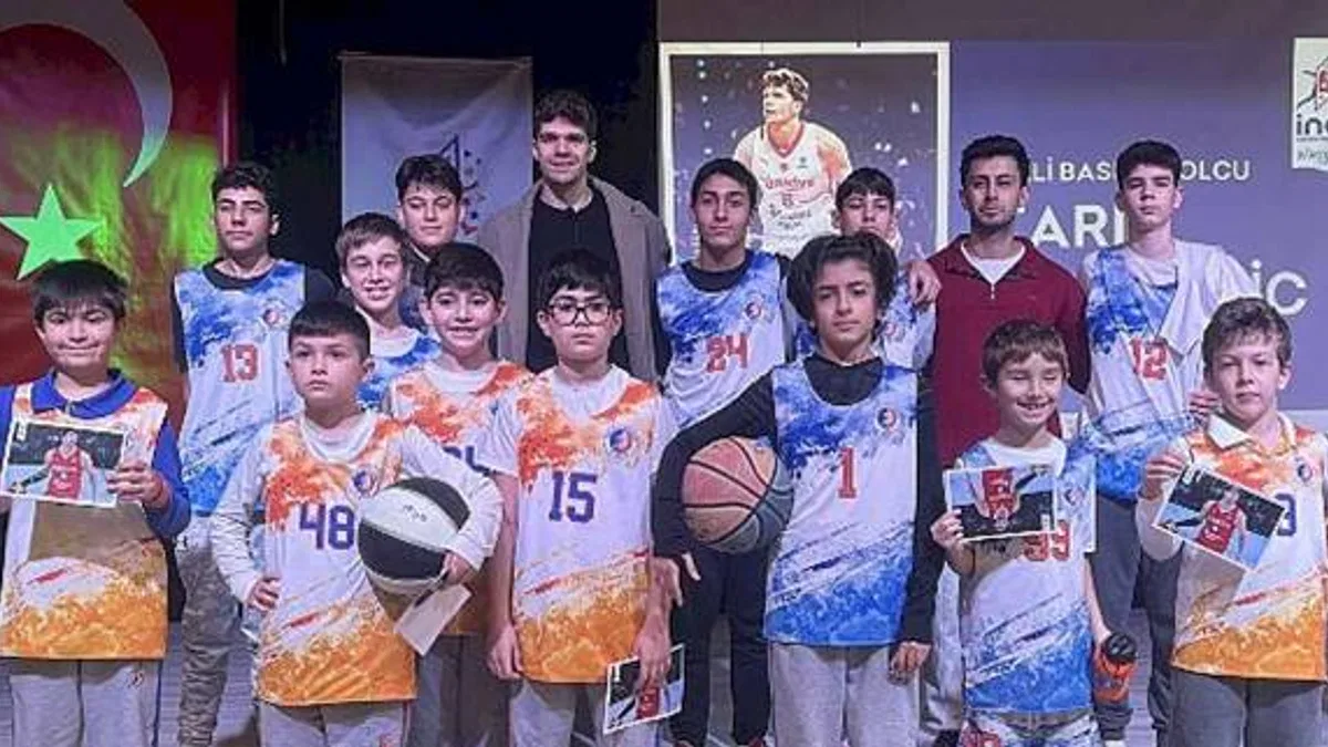 Milli basketbolcu Tarık Biberovic, İNO Barstow Okulları "İlham Verenler Konferansı"nda gençlerle buluştu
