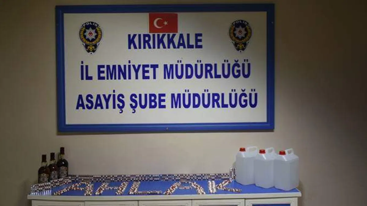 Kırıkkale'de tren garındaki 2 şüpheli uyuşturucu hapla yakalandı