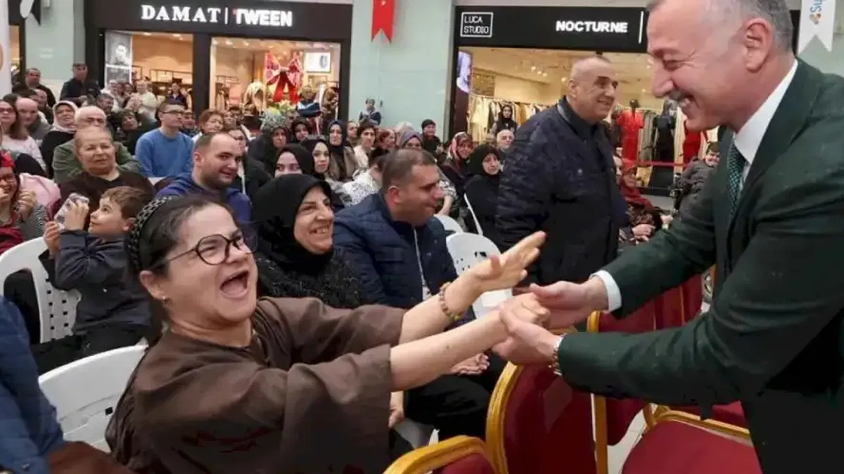 Gonca’nın öğrencileri AVM’de gerçek iş deneyimi yaşadı