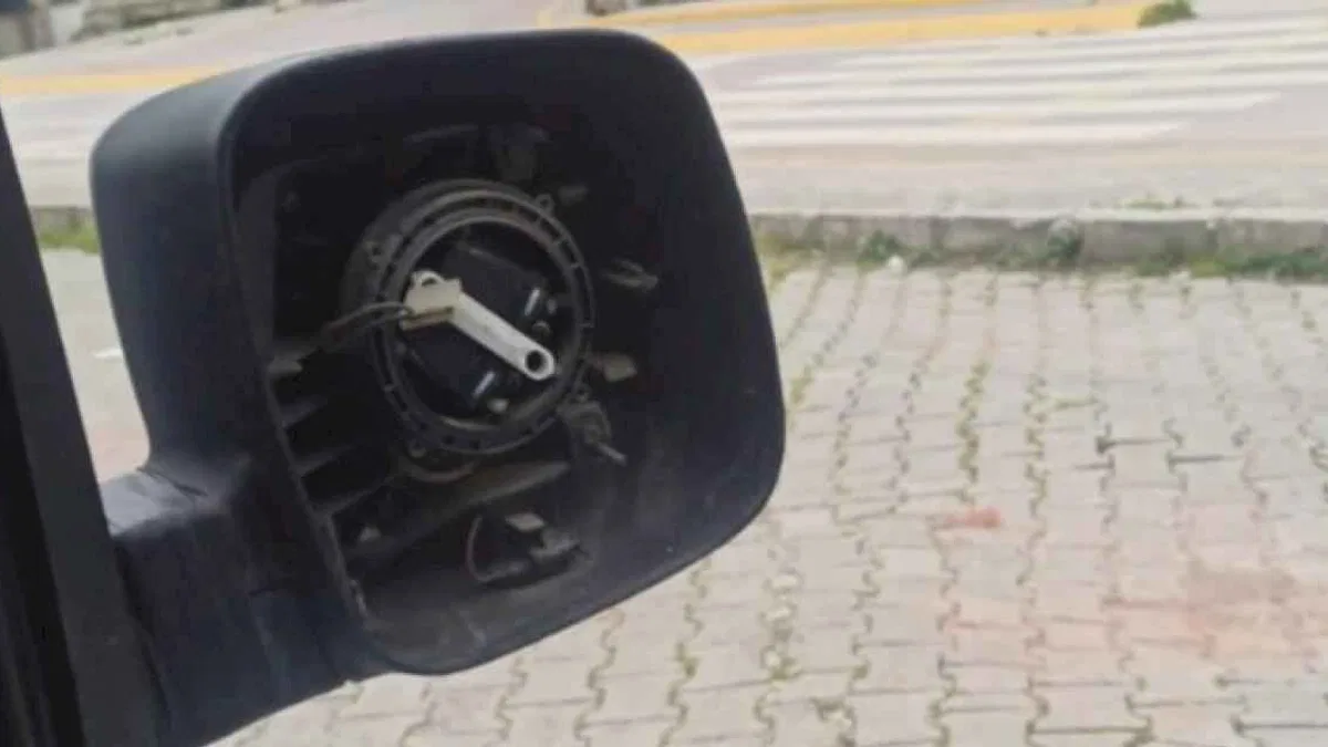 Kocaeli'de Büyükşehir adayının seçim aracına taşlı saldırı!