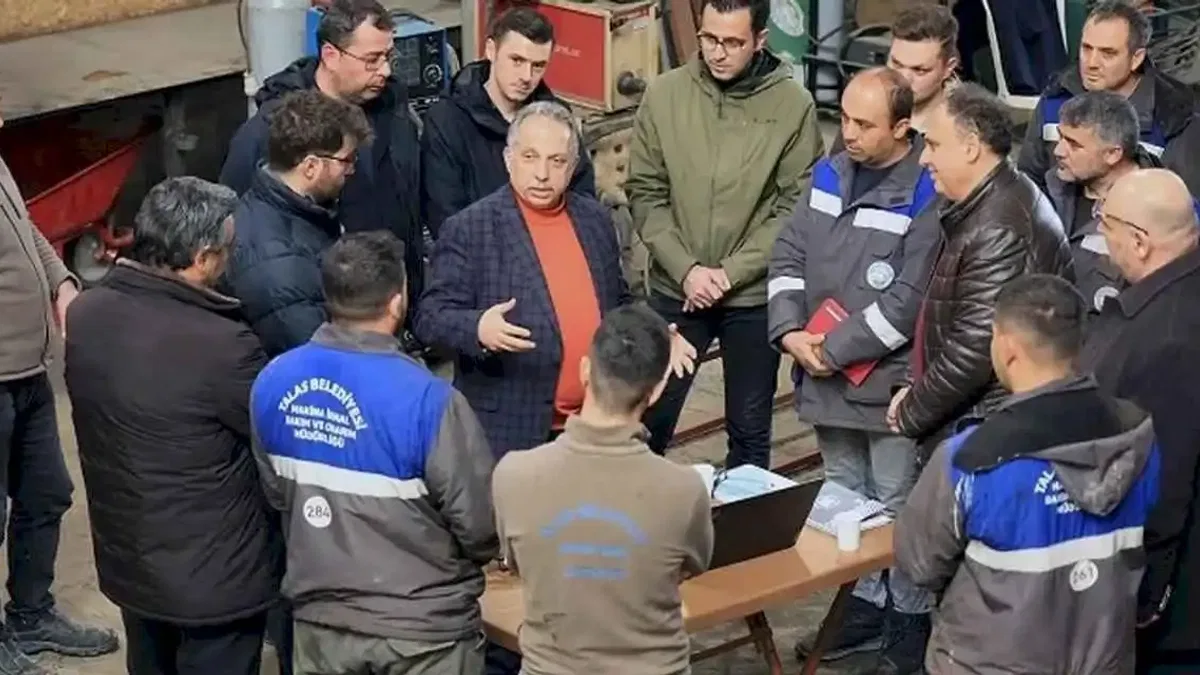 Kayseri Talas'ta asfalta yama