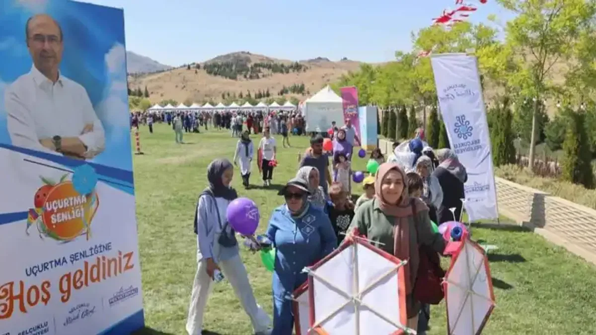 Selçuklu semaları uçurtmalarla şenlendi