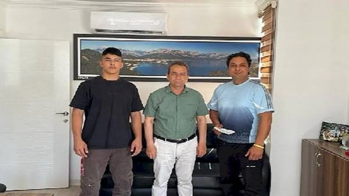 Kemer Belediyesi'nden sporculara ulaşım desteği