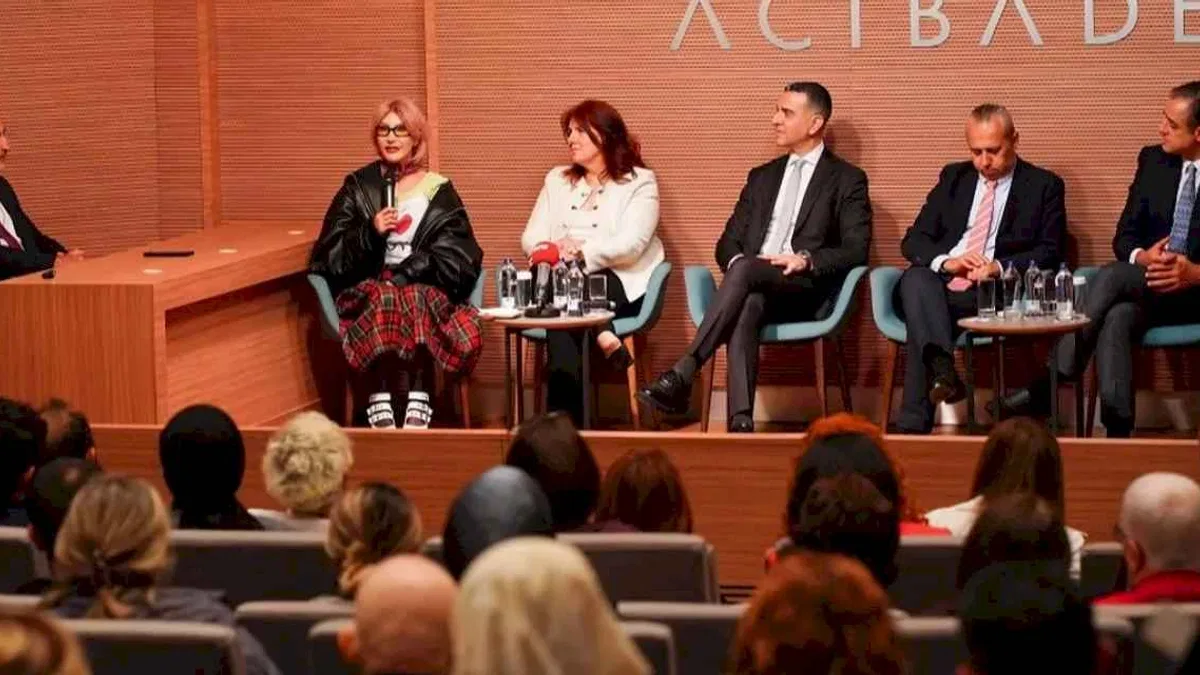 Ünlü Şarkıcı Hande Yener Meme Kanserini Nasıl Yendiğini Anlattı