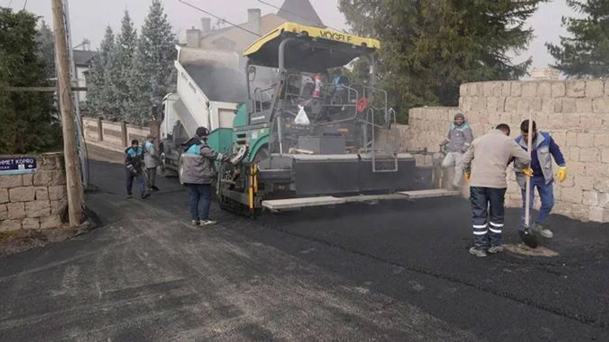 Kayseri Melikgazi'de konforlu ulaşım için yol çalışması