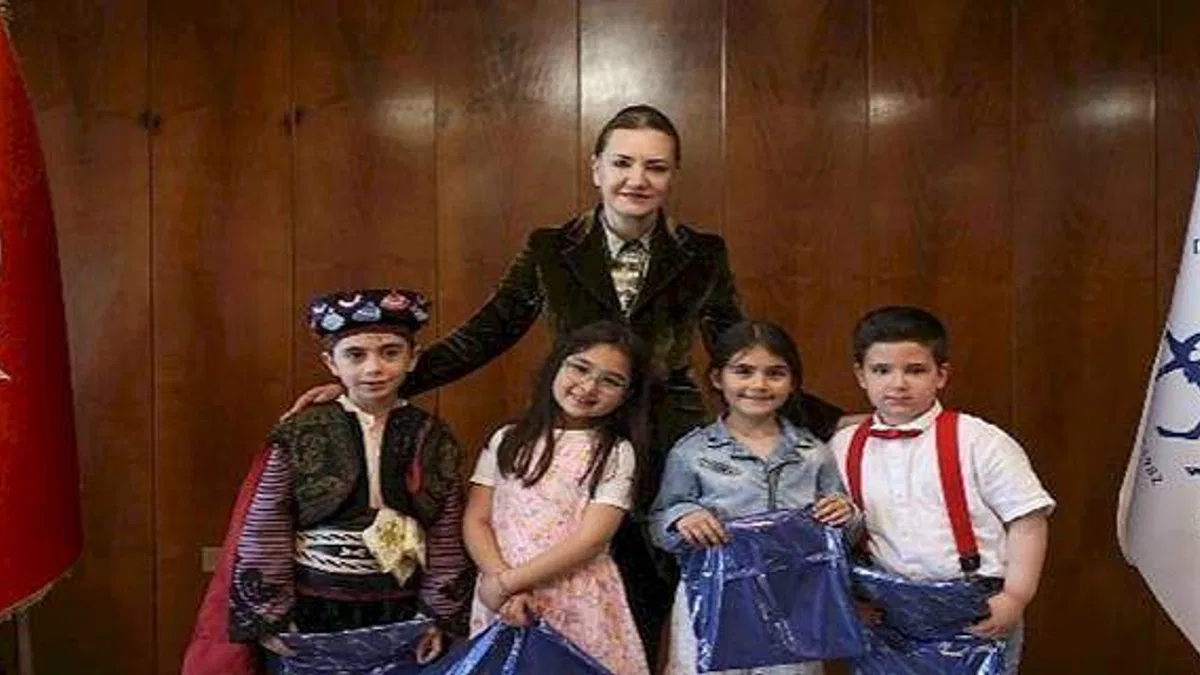 DEÜ'nün Başarılı Miniklerinden Rektör Hotar'a Ziyaret
