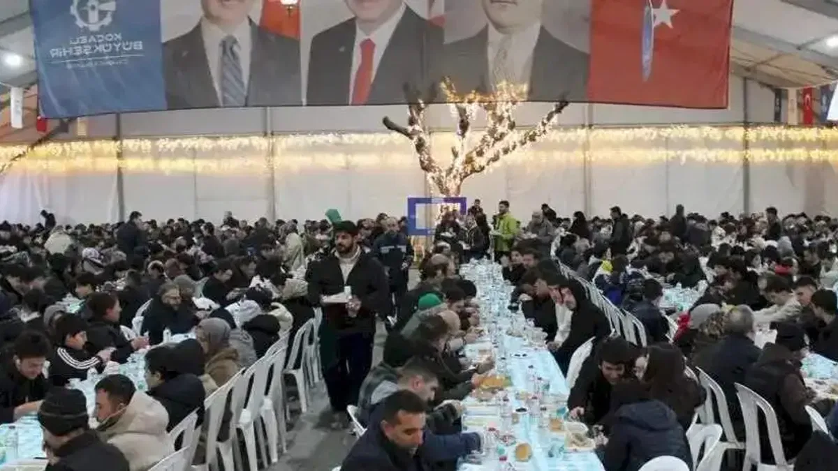 Gebze’de gönüller Ramazan çadırında birleşiyor