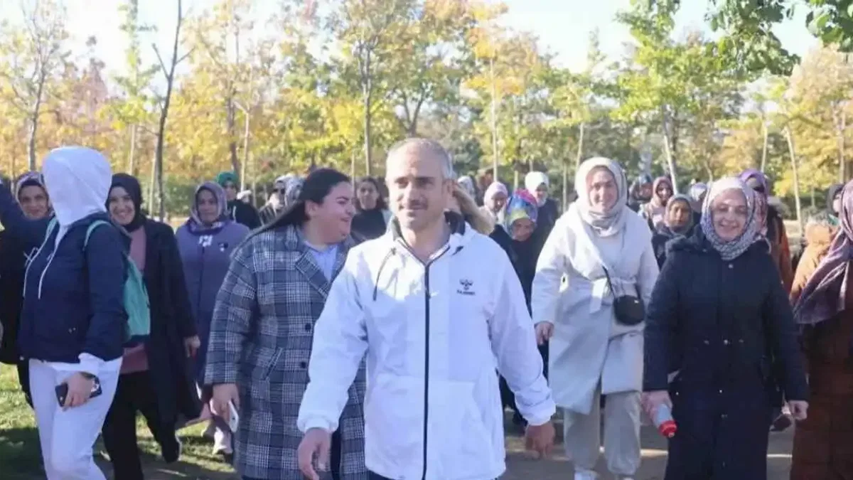 Başkan Çiftçi vatandaşlarla sabah yürüyüşünde