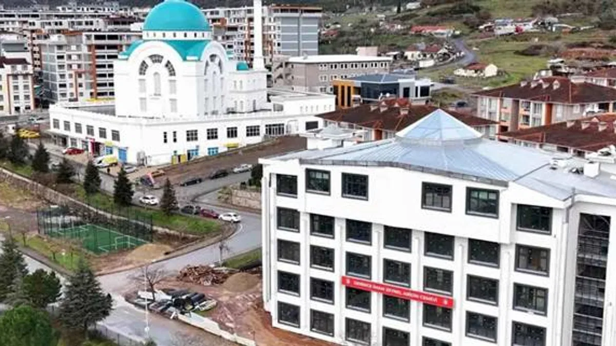 Kocaeli Büyükşehir’in yaptırdığı cemevi açılış için gün sayıyor