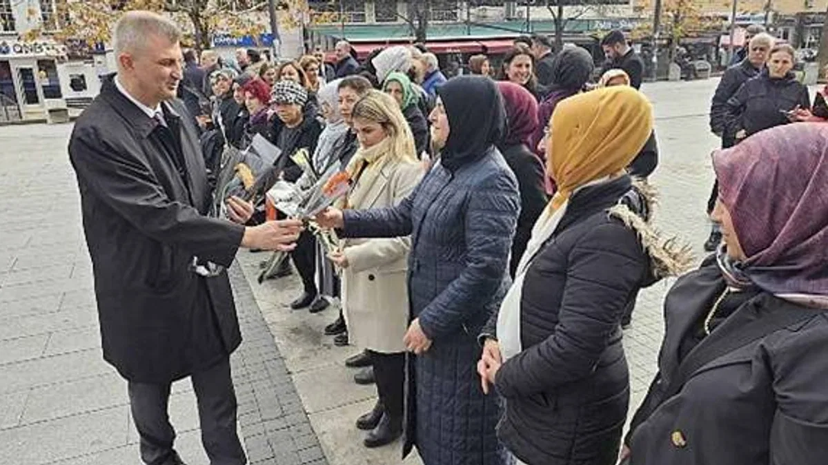 Dünya Kadın Hakları Günü Gölcük'te Kutlandı