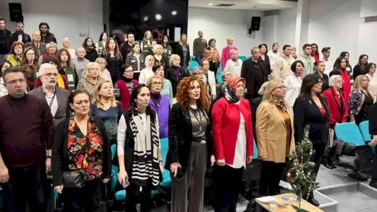 İzmirli kadınlardan Yeşilay’a tam destek