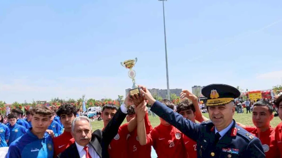 Sporcu fabrikası değil şampiyonluk fabrikası Talasgücü