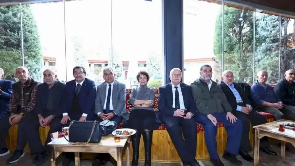 Kayseri Halk Ozanları Kültürevi tecrübeli muhtarları ağırladı