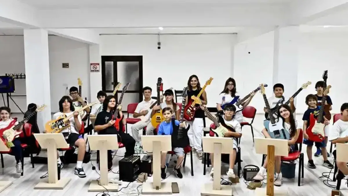 Antalya Muratpaşa'da Değirmenönü’nde gitarın dört hali