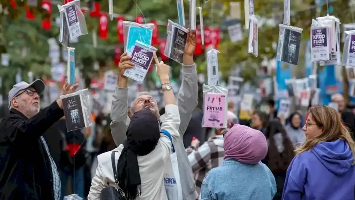 Kocaeli’de ağaçlar kitap açıyor, şehir edebiyatla buluşuyor