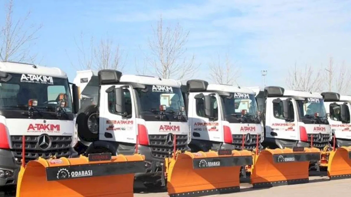 Kocaeli Büyükşehir A Takımı'ndan kanal temizliği