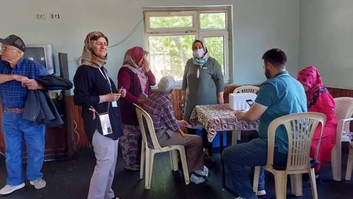 Beyşehir'de sağlık tarama çalışmaları sürüyor