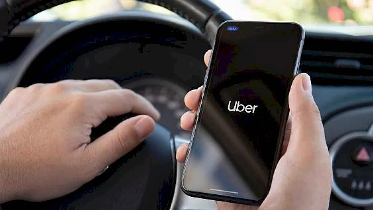 Uber, yaz boyunca 135 farklı ülkeden Türkiye'ye gelen turistlere Uber Taksi ile hizmet verdi
