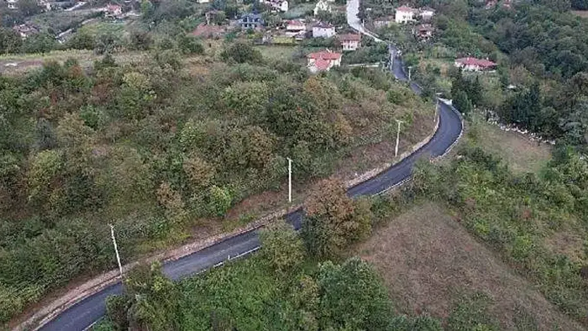 Gölcük'te Konforlu Yollarla Üstyapı Güçlendiriliyor