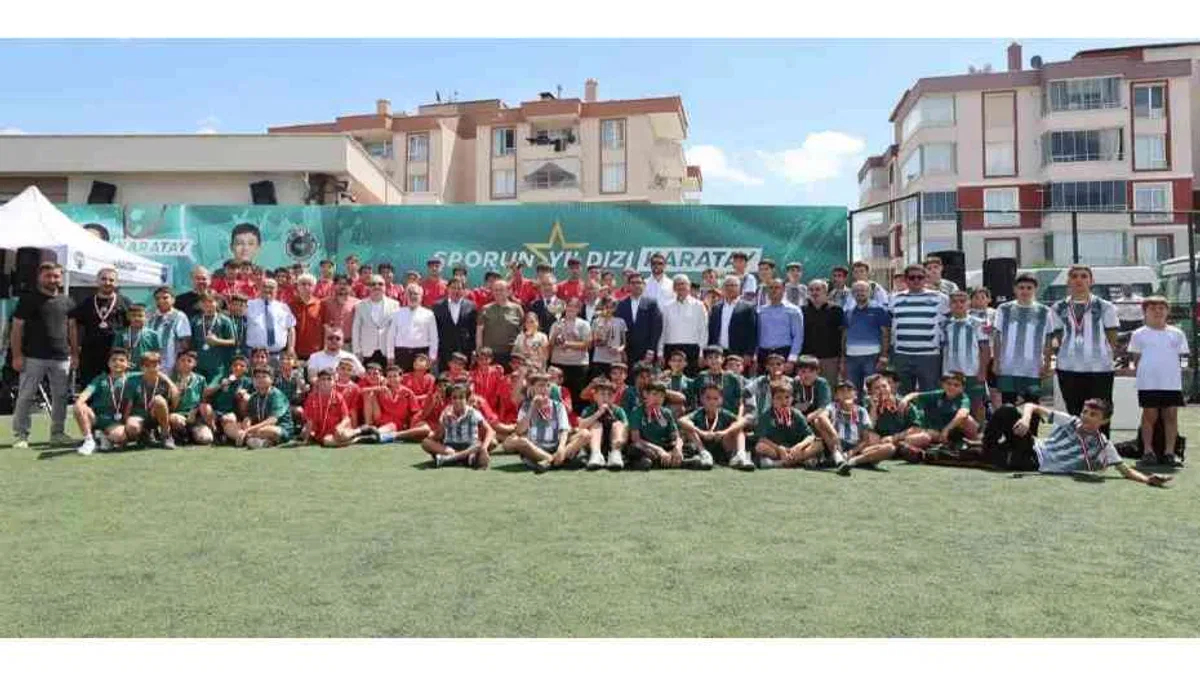 Konya Karatay’da futbol ve dart turnuvalarında şampiyonlar belli oldu