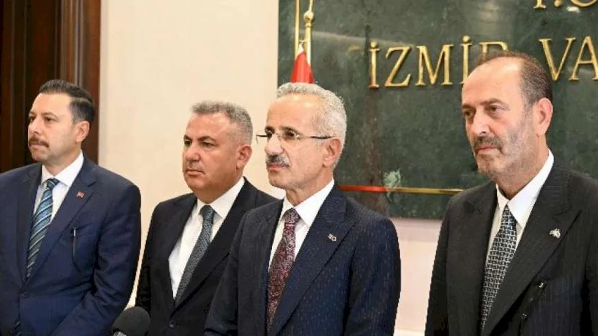 Bakan Uraloğlu İzmir'de... Ankara-İzmir YHT 2027'de hizmette