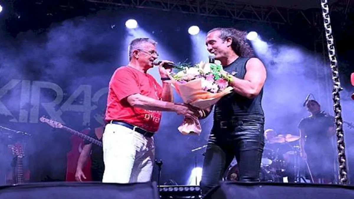 Kemer Zafer Bayramı'nı coşkuyla kutladı