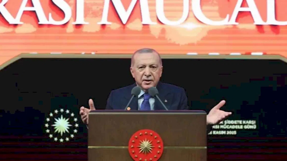Cumhurbaşkanı Erdoğan: Kadına yönelik şiddet, ailenin geleceğine vurulmuş bir darbedir