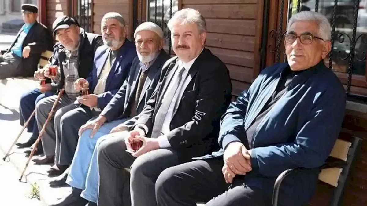 Kayseri Melikgazi Eski Çınarlar Yaşam Merkezleri'ni artırıyor
