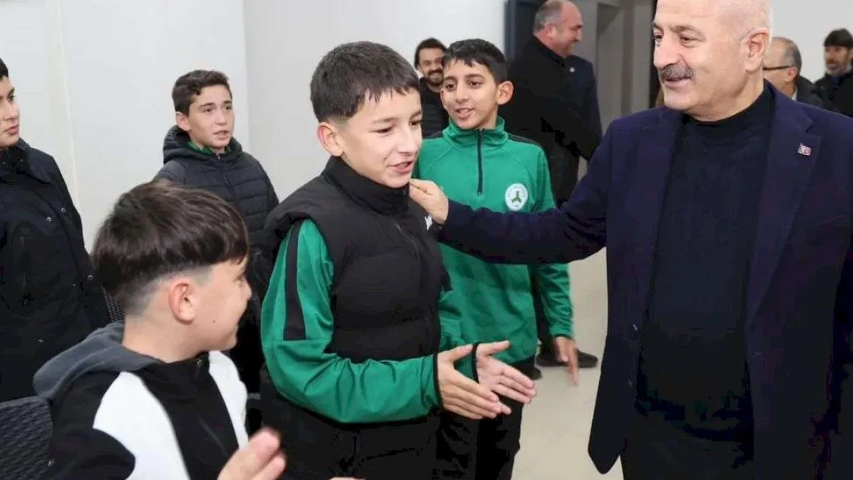 Başkan Zinnur Büyükgöz, Gebzeli genç sporcularla buluştu