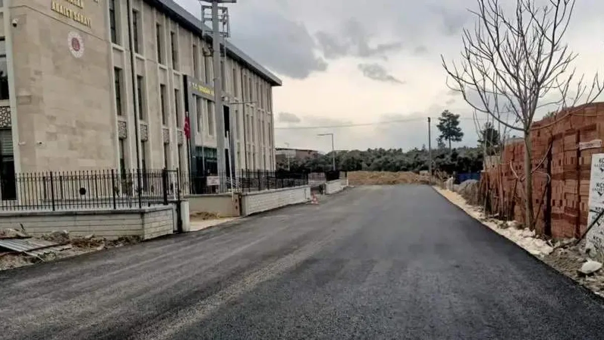 Muğla Büyükşehir’den Yatağan’a yol yatırımı