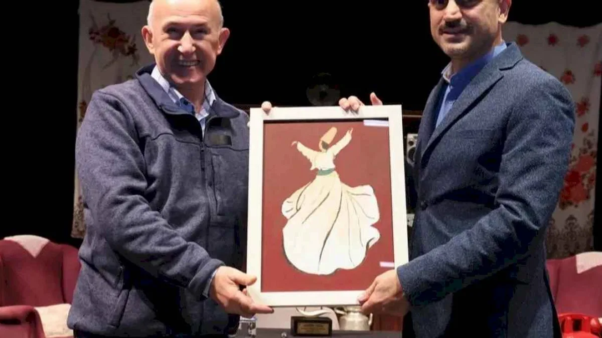 Şimşirgil: “Biz okuyan bir milletiz”
