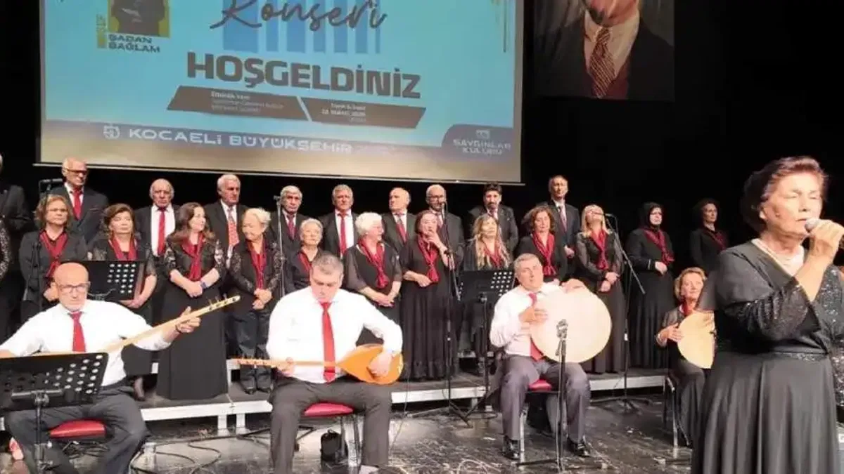 Kocaeli’de Saygınlar Korosu gönülleri mest etti