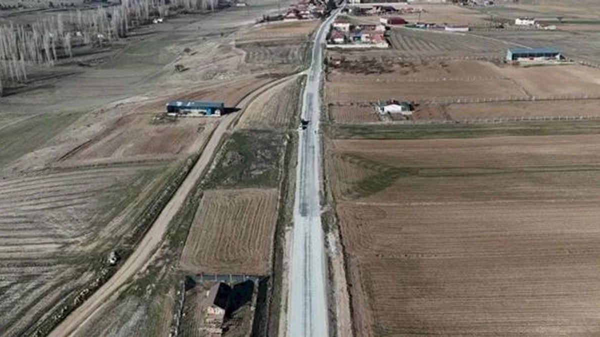 Eskişehir Büyükşehir’den Seyitgazi’de yol yenileme çalışması