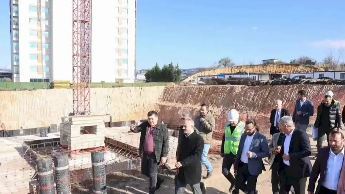Başkan Çiftçi, spor lisesi inşaatını inceledi