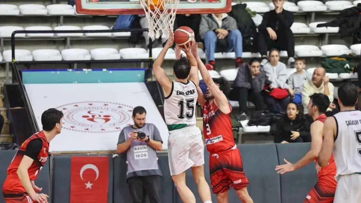 Sakaryalı dev adamlardan kritik galibiyet